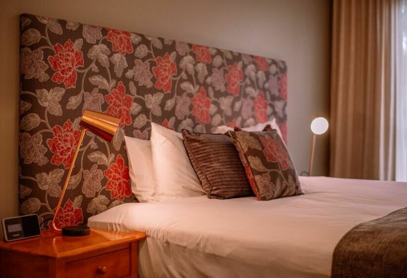 בית מלון כפרי Quest Flemington