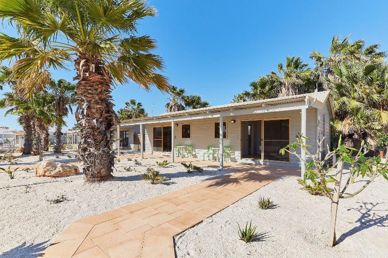 هتل Rac Monkey Mia Dolphin Resort