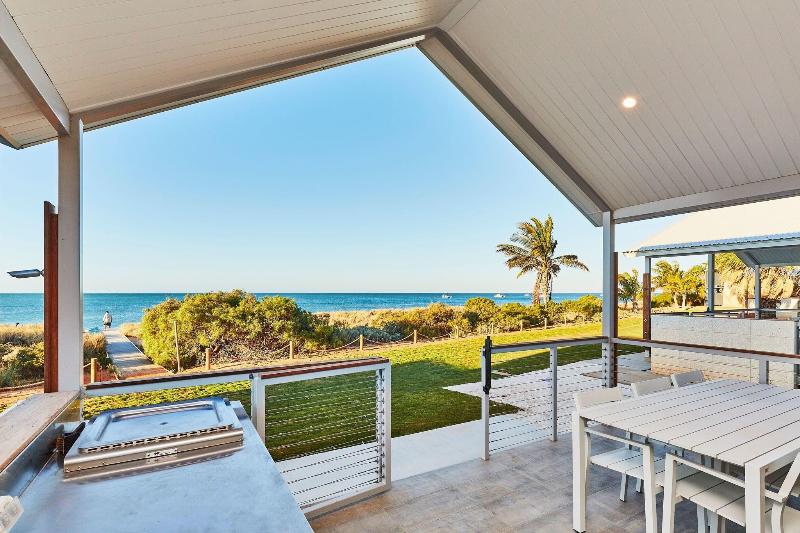 هتل Rac Monkey Mia Dolphin Resort