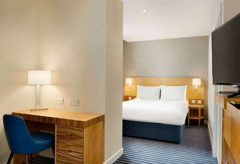 Ramada Hotel & Suites By Wyndham Coventry