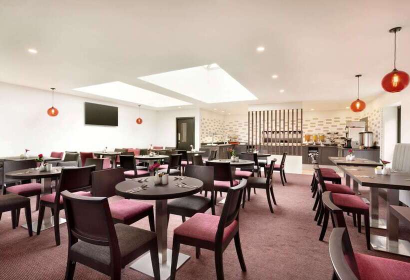 فندق Ramada Bristol West