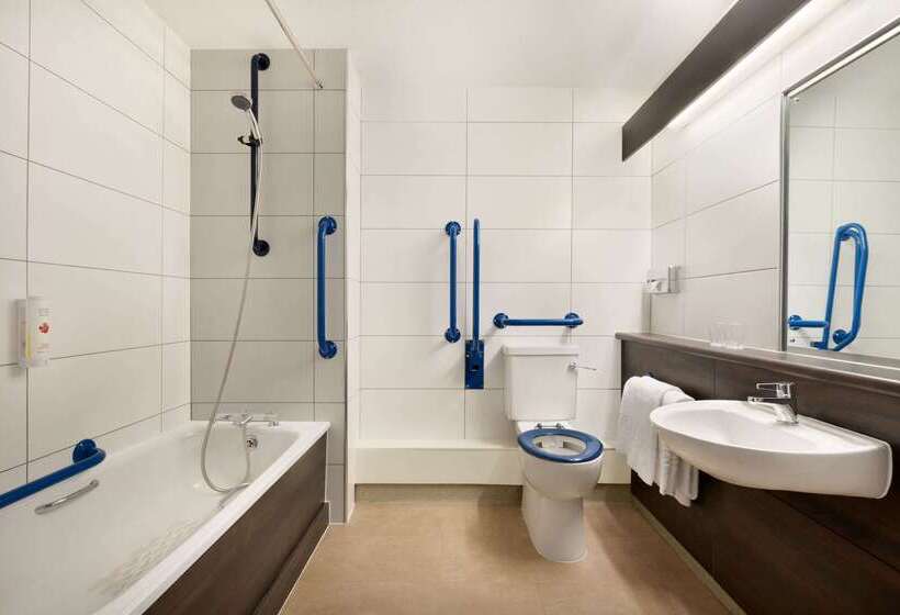 فندق Ramada Bristol West