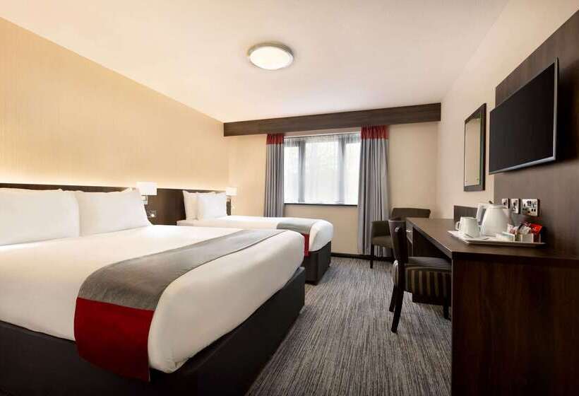فندق Ramada Bristol West