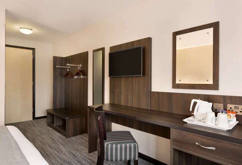 فندق Ramada Bristol West