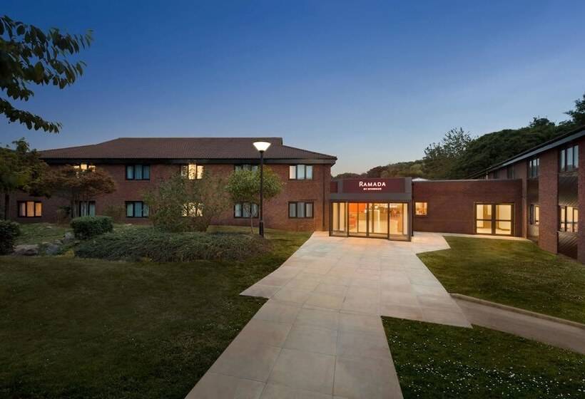 فندق Ramada Bristol West