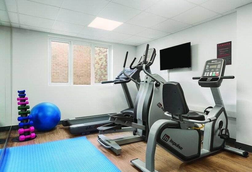 בית מלון כפרי Ramada Bristol West