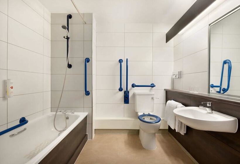 בית מלון כפרי Ramada Bristol West
