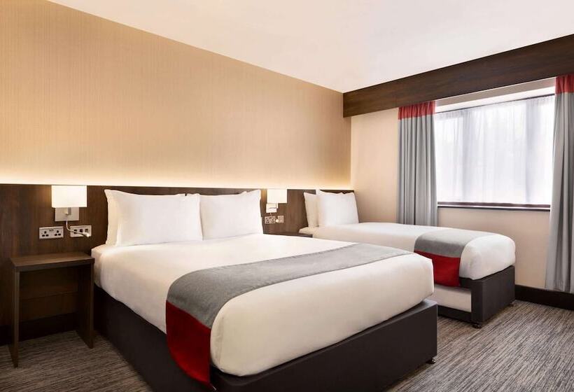 فندق Ramada Bristol West