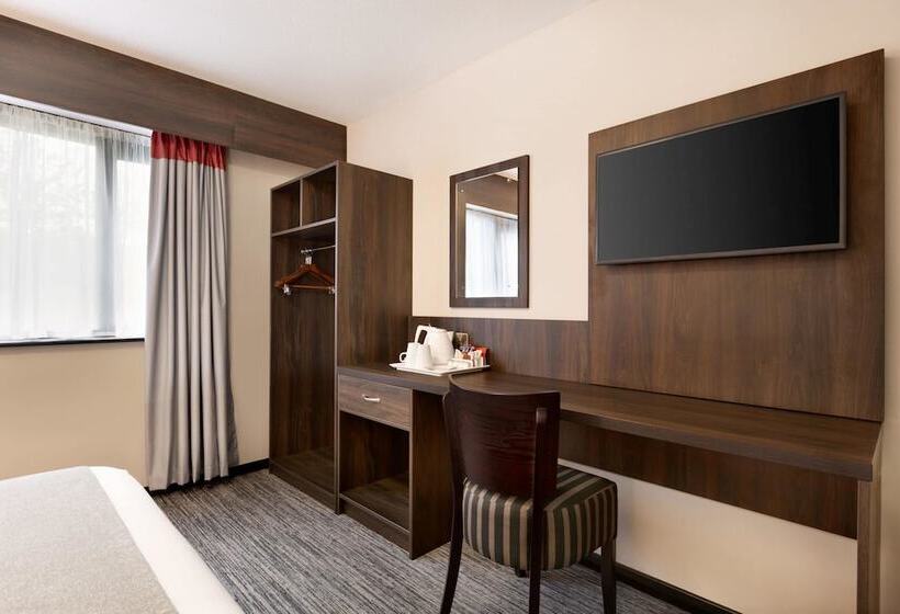 فندق Ramada Bristol West