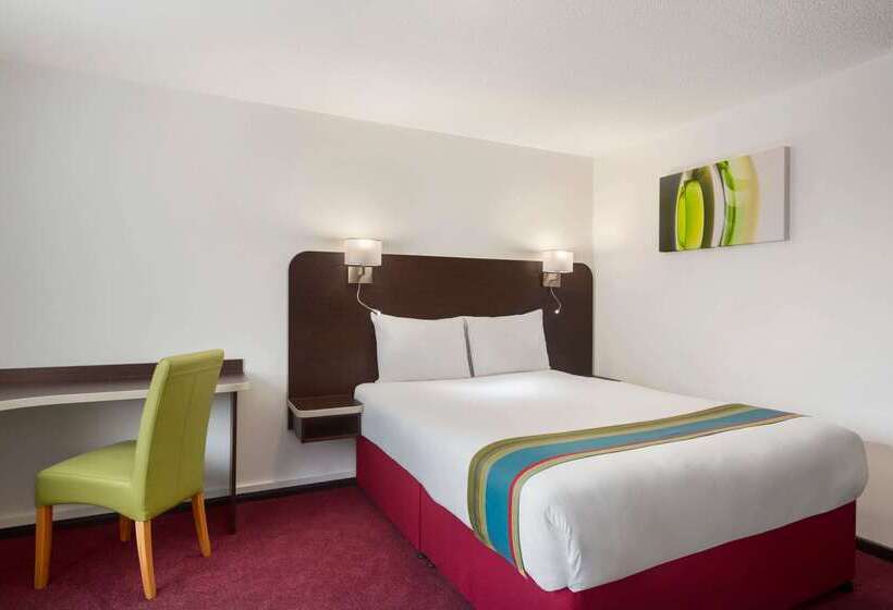 בית מלון כפרי Ramada London South Mimms