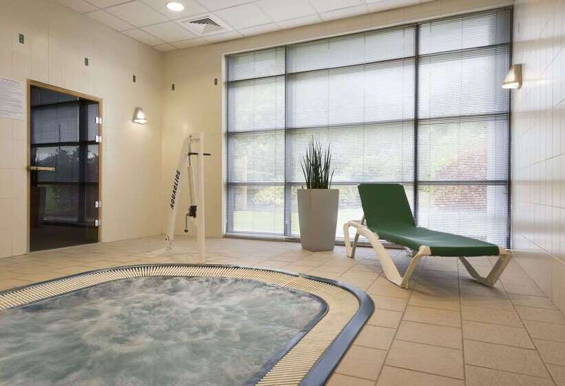 فندق Ramada Plaza Wrexham