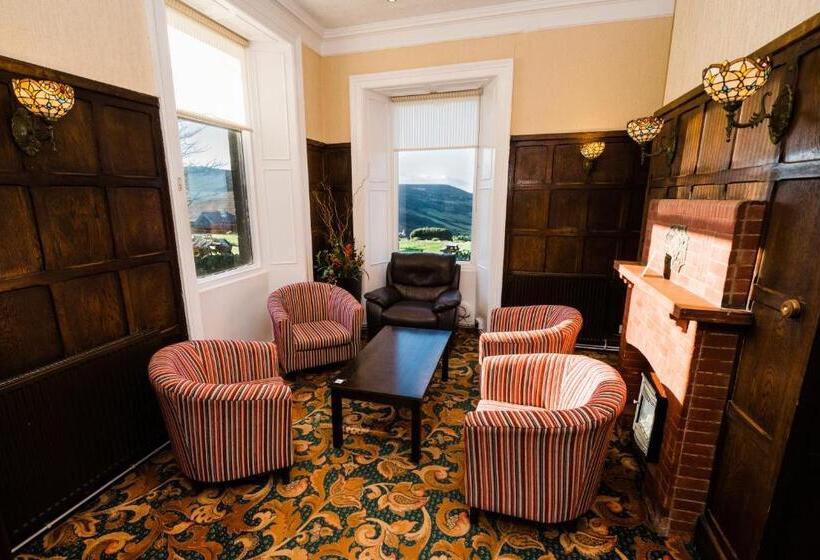 Отель Raven Hall