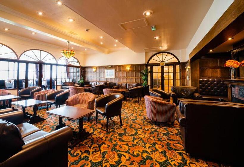 Отель Raven Hall