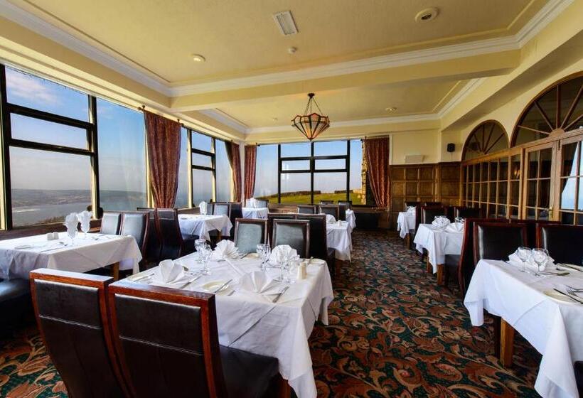 Отель Raven Hall