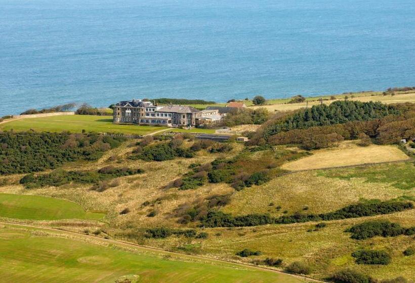 Отель Raven Hall