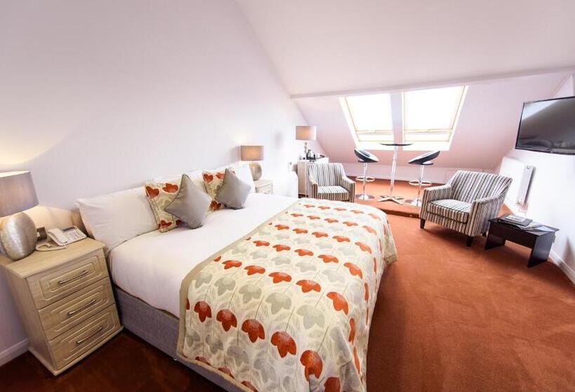 Отель Raven Hall