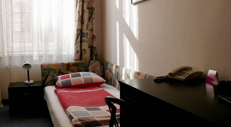 هتل Riess City Rooms Self Check In