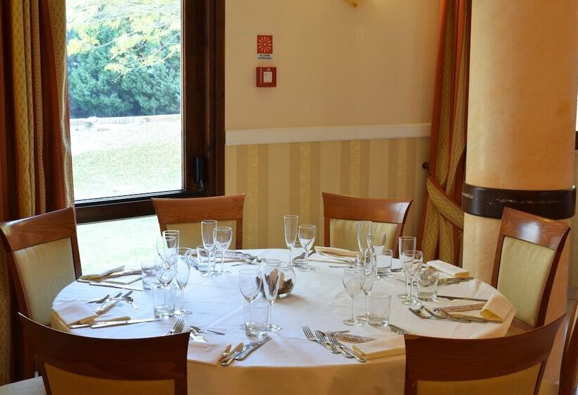 ホテル Roma Domus