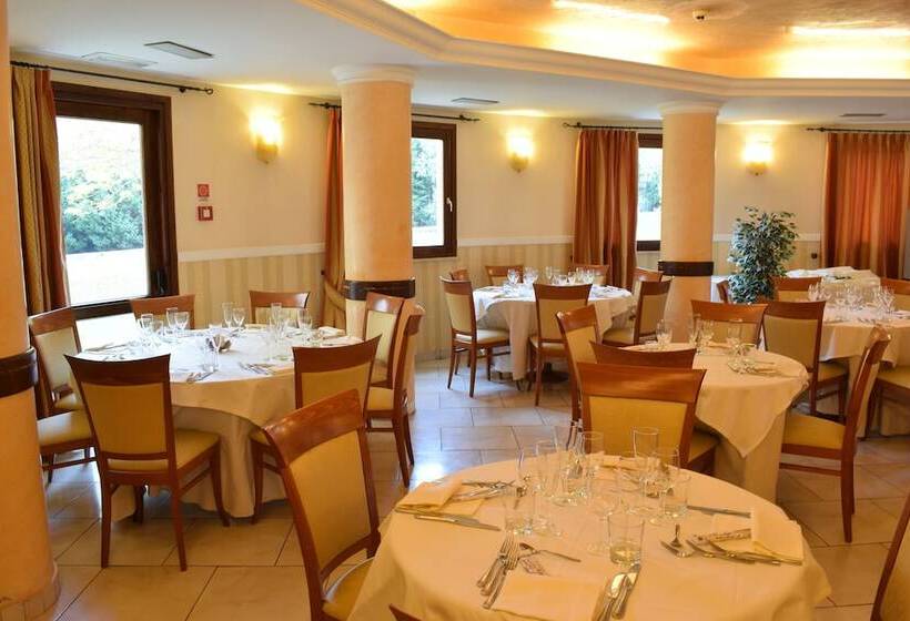 ホテル Roma Domus