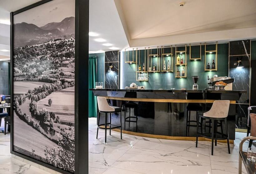 ホテル Roma Domus