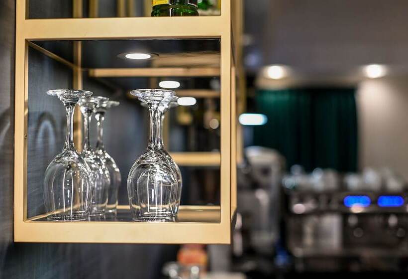 ホテル Roma Domus