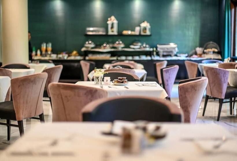 ホテル Roma Domus