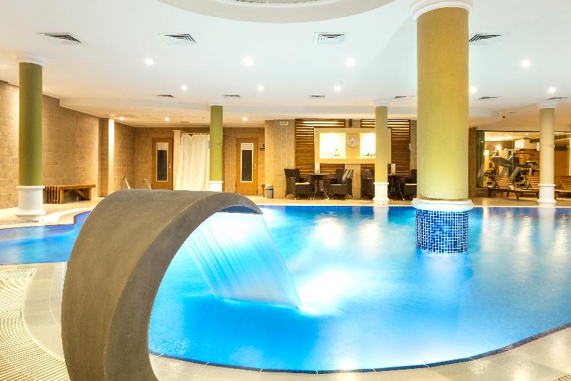 Romance Hotel And Family Suites