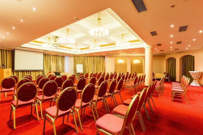 Romance Hotel And Family Suites