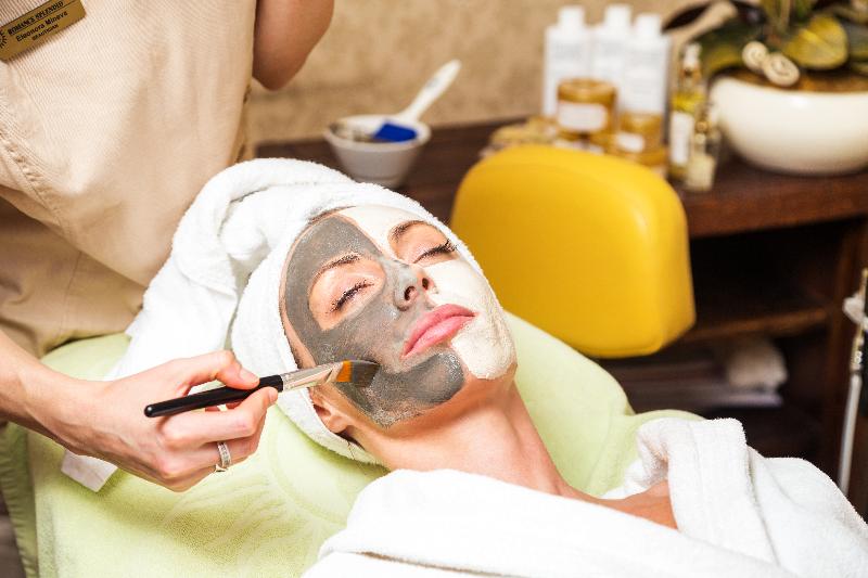 Romance Hotel And Family Suites