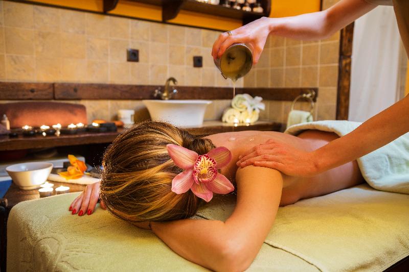 Romance Hotel And Family Suites