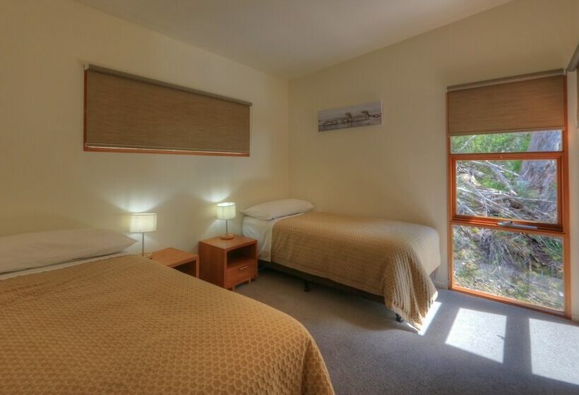 בית מלון כפרי Stewarts Bay Lodge