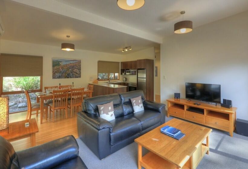 فندق Stewarts Bay Lodge