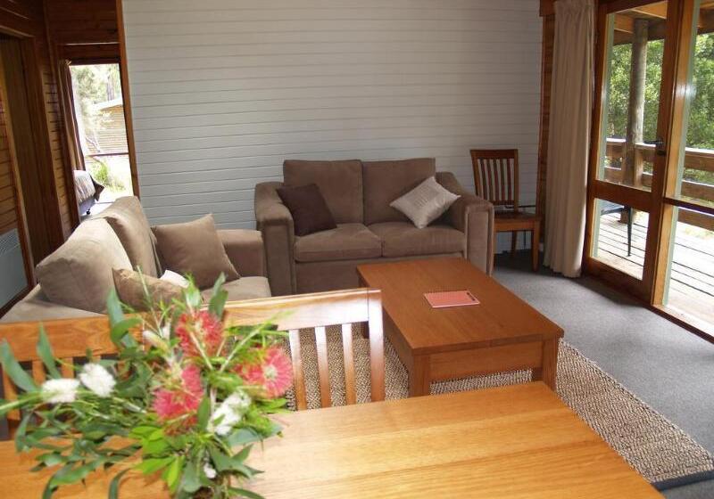 בית מלון כפרי Stewarts Bay Lodge
