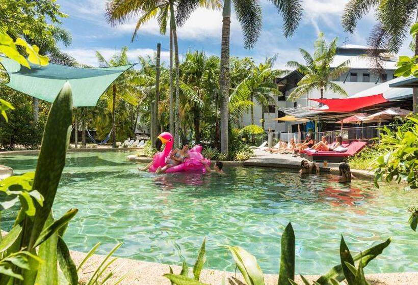 Отель Summer House Cairns