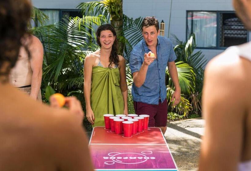 Отель Summer House Cairns