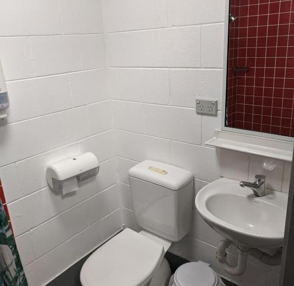 Отель Summer House Cairns