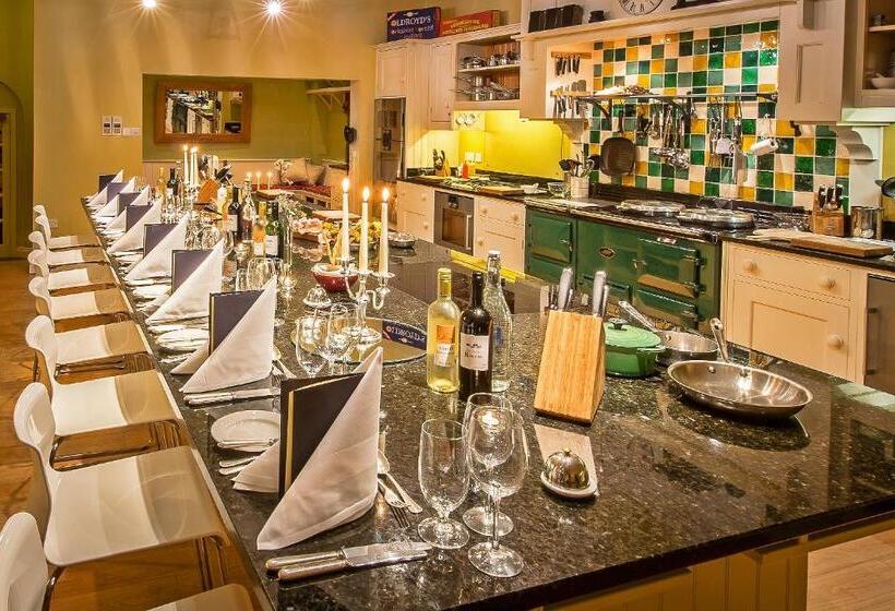 فندق Swinton Park