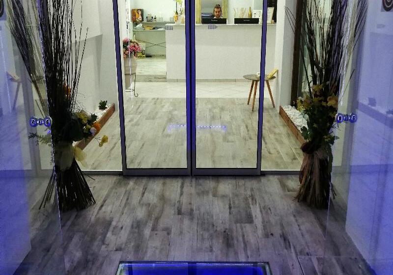 ホテル Thalia Deco City & Beach