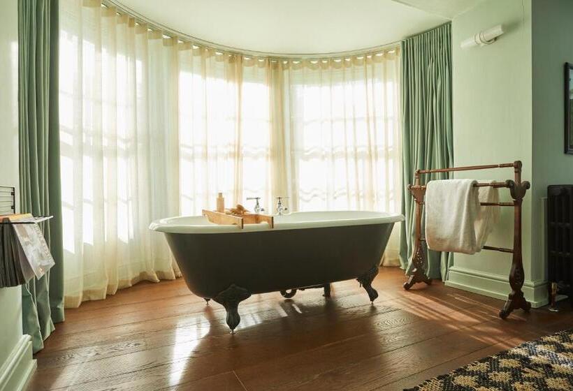 בית מלון כפרי The King's Arms