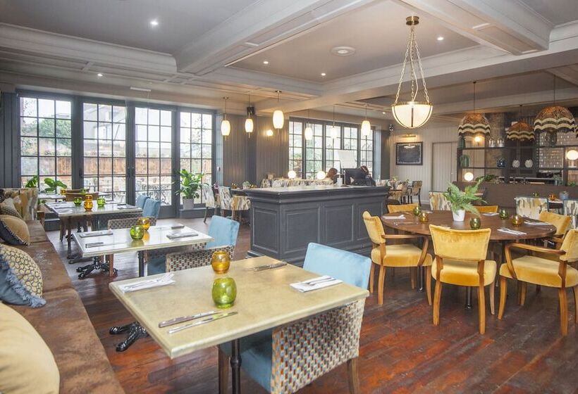 בית מלון כפרי The King's Arms