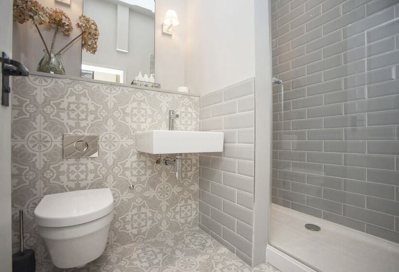 בית מלון כפרי The King's Arms