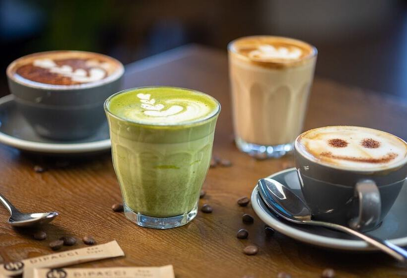 هتل Landmark Resort