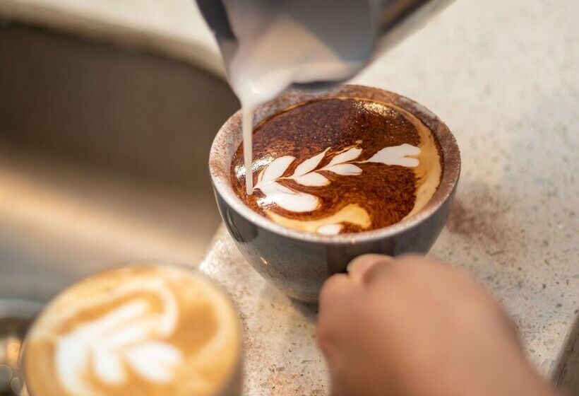 هتل Landmark Resort