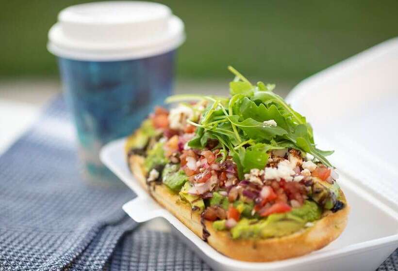 هتل Landmark Resort