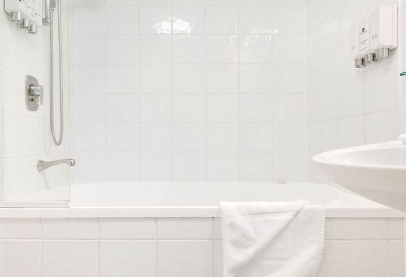 هتل Landmark Resort