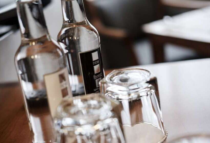 Отель The Mad Hatter