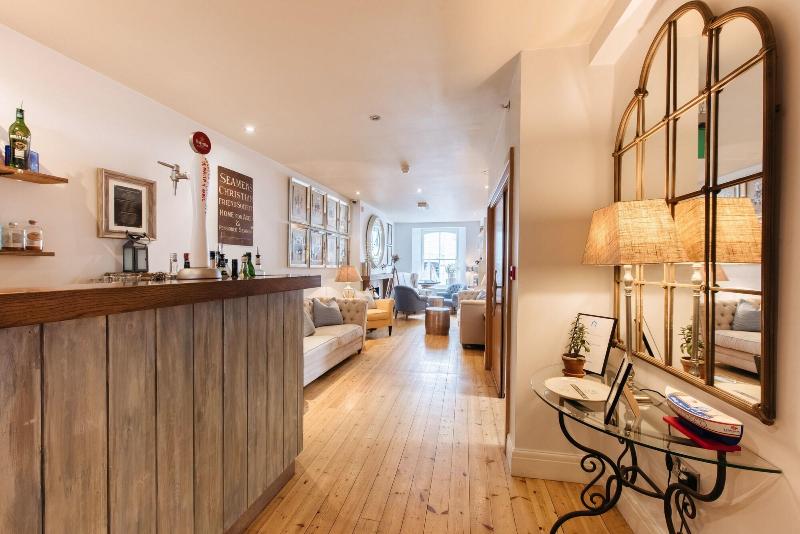 فندق The Old Quay House