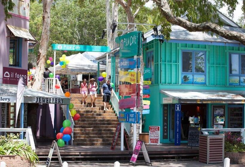 ホテル The Reef Retreat Palm Cove