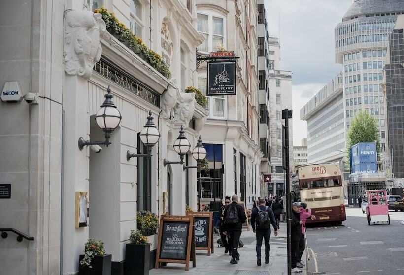 호텔 The Sanctuary House