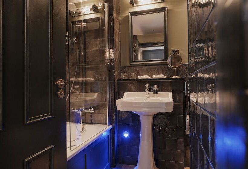 호텔 The Sanctuary House